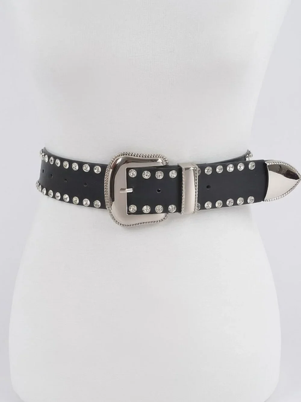 BB Boutique add glamorous